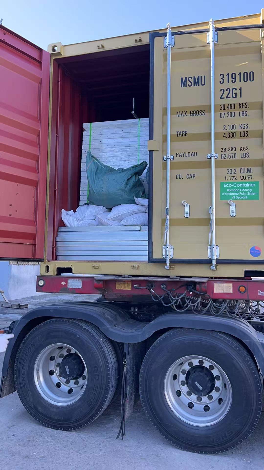 出口马尔代夫玻璃钢水箱装车发货